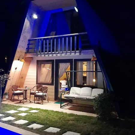 Happyhouse Three-room, Sw Pool With View, B1 Chalet